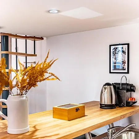 La Maison Charpennes-appartement Fougere 6 Pers Apartman